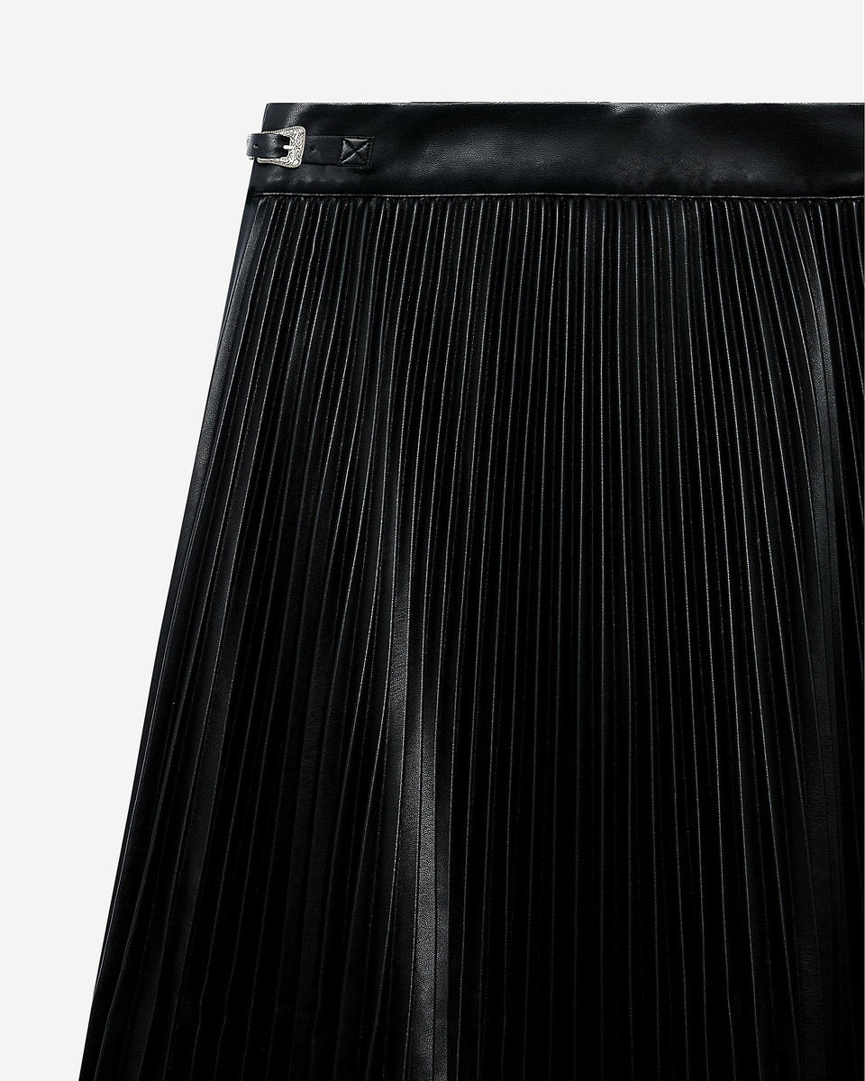 Black leather-effect pleated long skirt