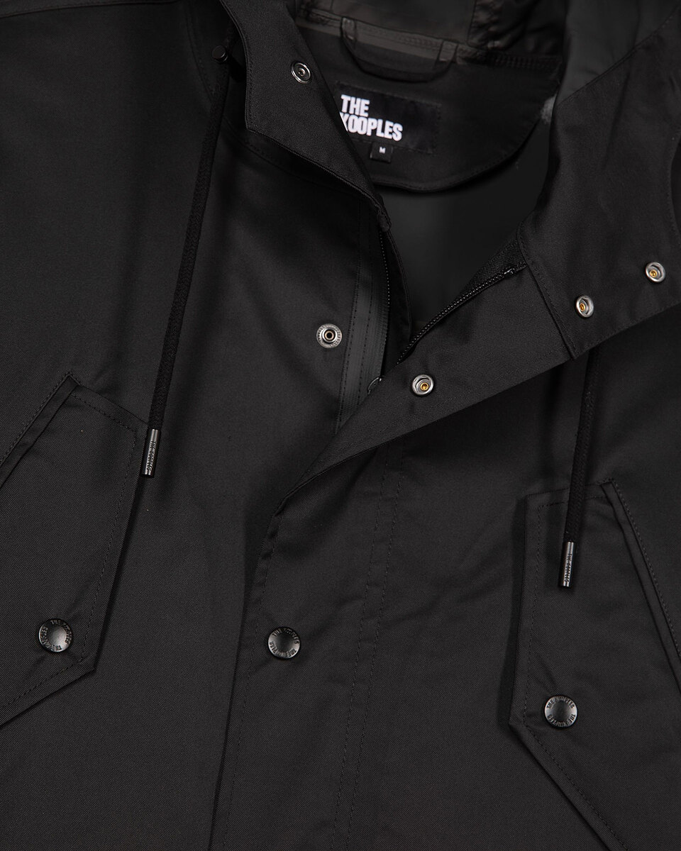 Water-repellent parka with black hood