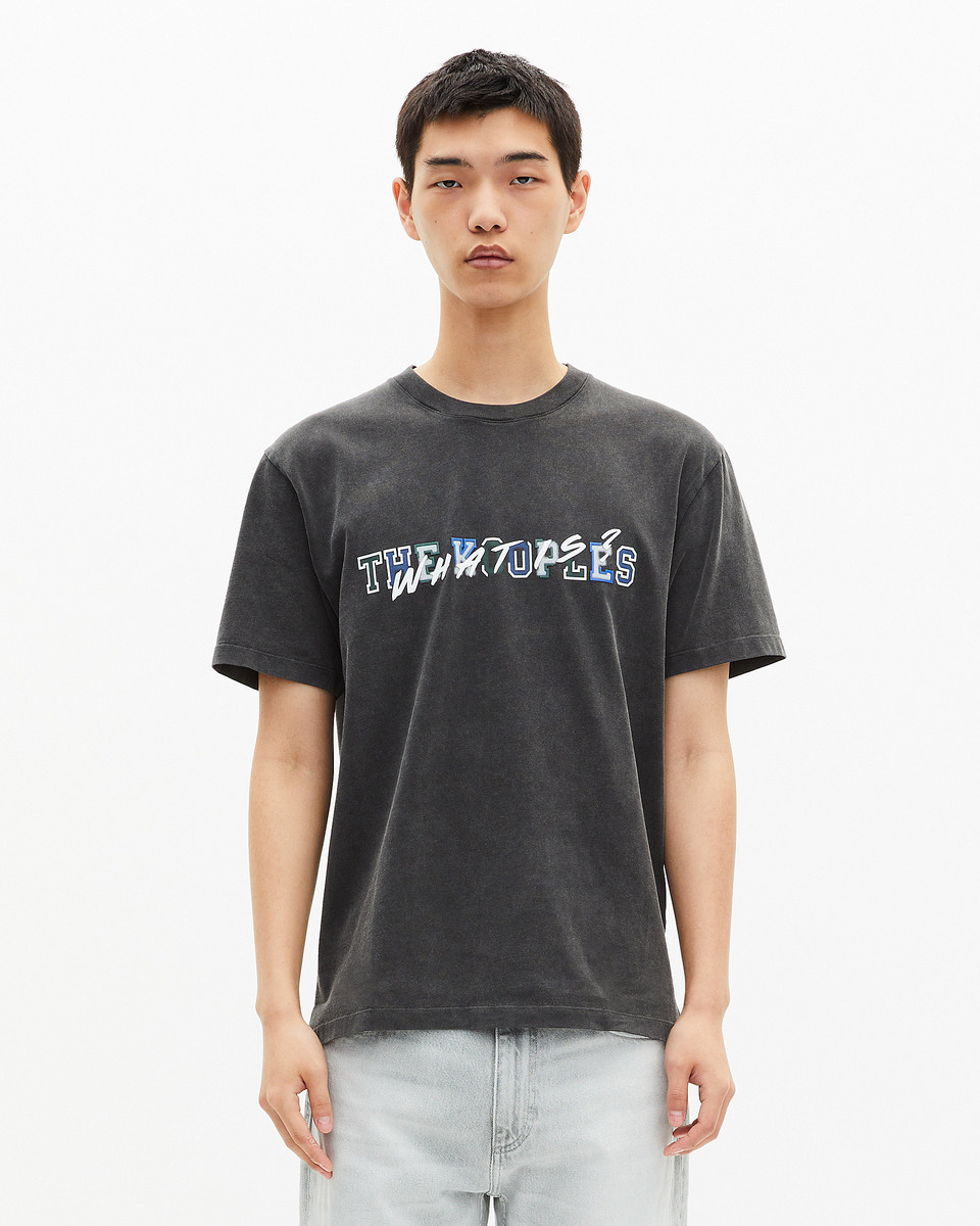 What is black T-shirt