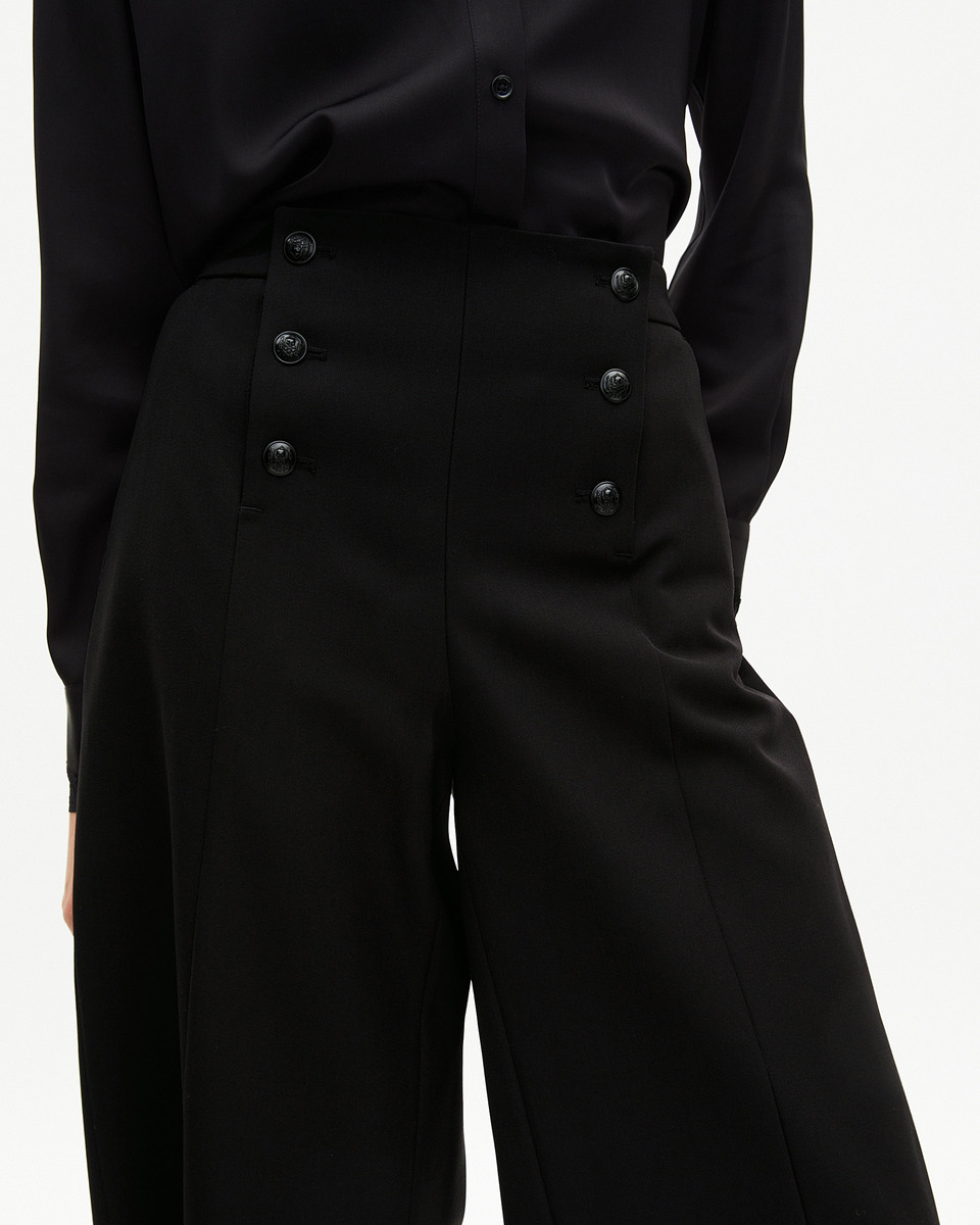 Wide-leg pants with black bridge