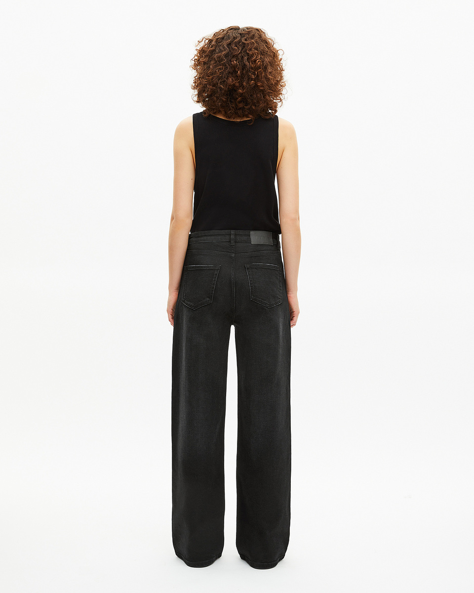 Black wide-leg jeans