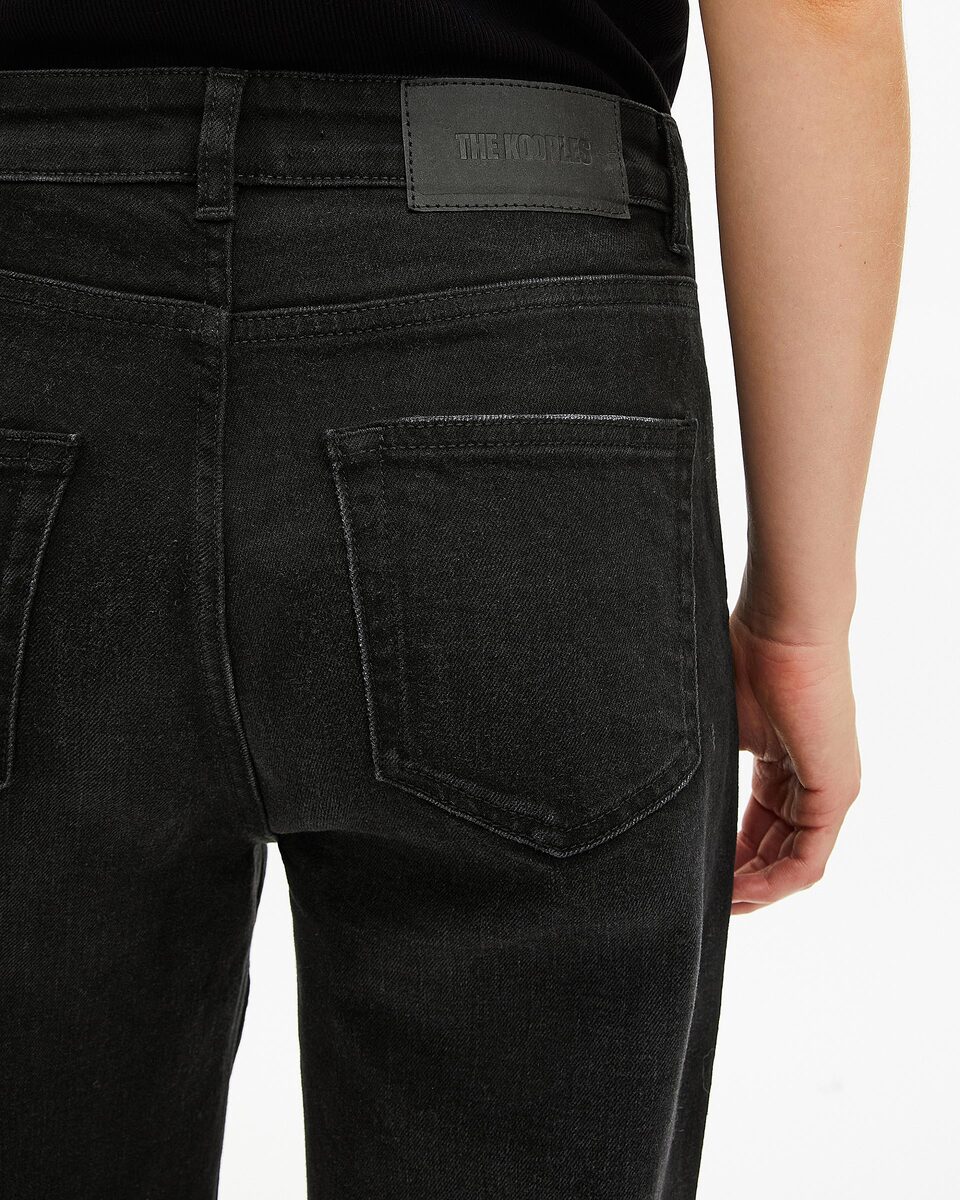 Black wide-leg jeans