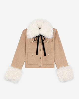 Short wool jacket with beige sherpa collar