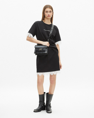Short skirt with black lace