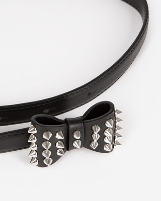 Slim black leather belt with bow