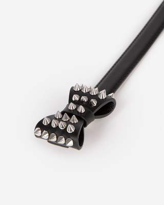 Slim black leather belt with bow