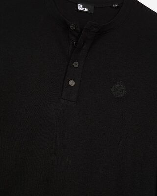 Long-sleeved T-shirt with black crest