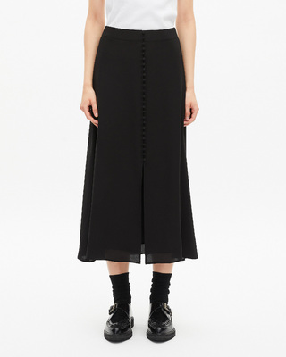 Long skirt in black silk