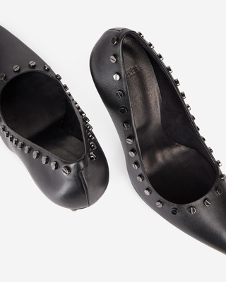 Black leather studded heeled pumps