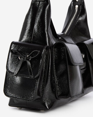 Amelia bag in black cracked leather