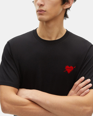 T-shirt with black heart flocking