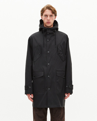 Water-repellent parka with black hood