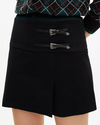 Wrap skirt with short black western buckles