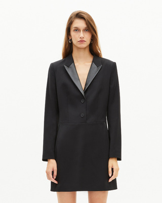 Short dress with black leather collar