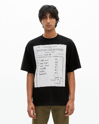 Loose black T-shirt