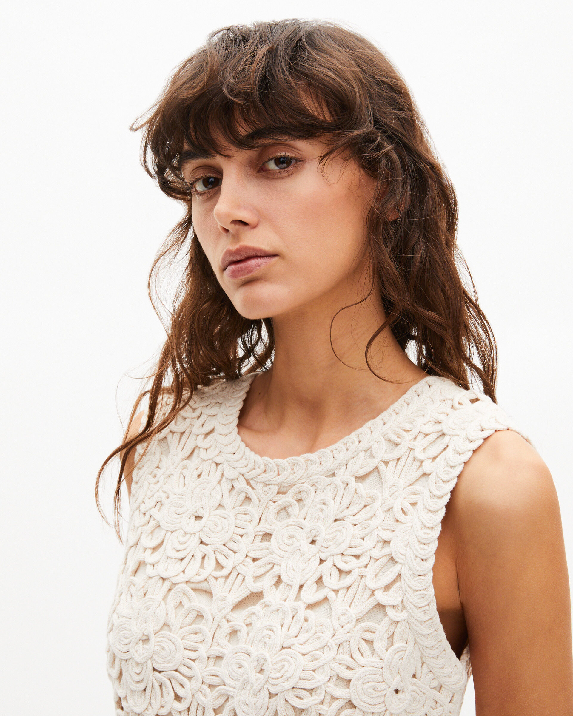Short dress in ecru crochet