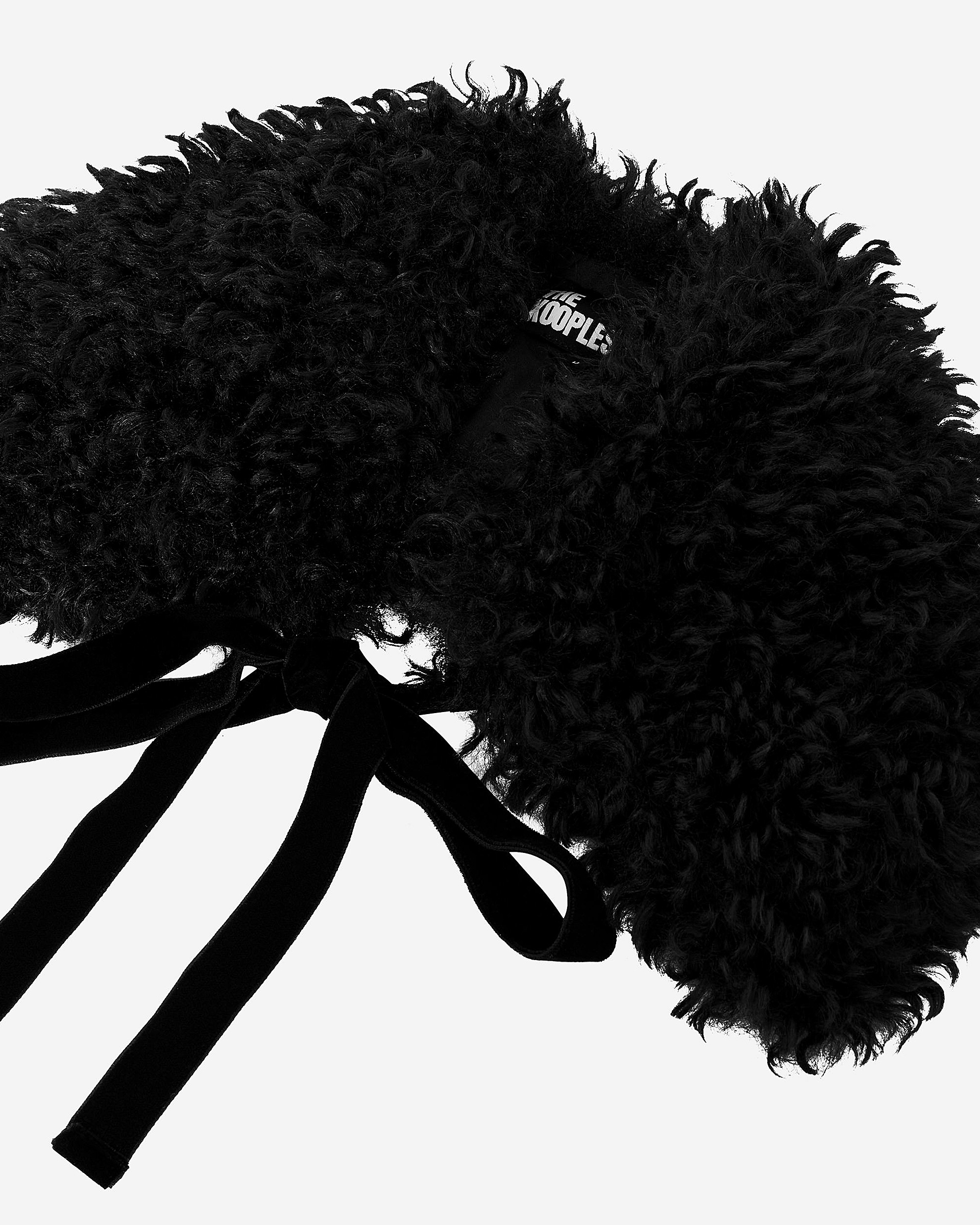 Black bouclette collar