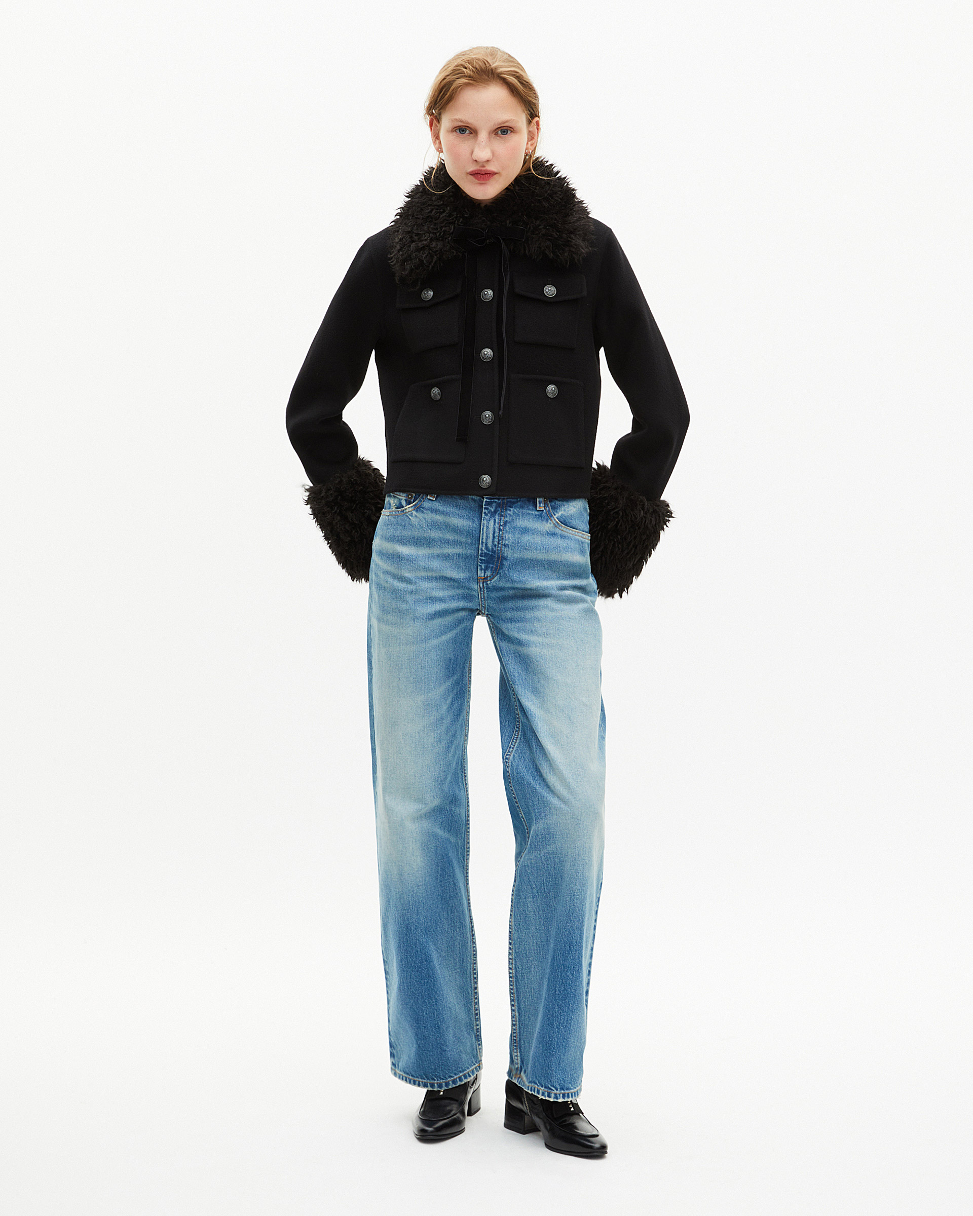 Black bouclette collar