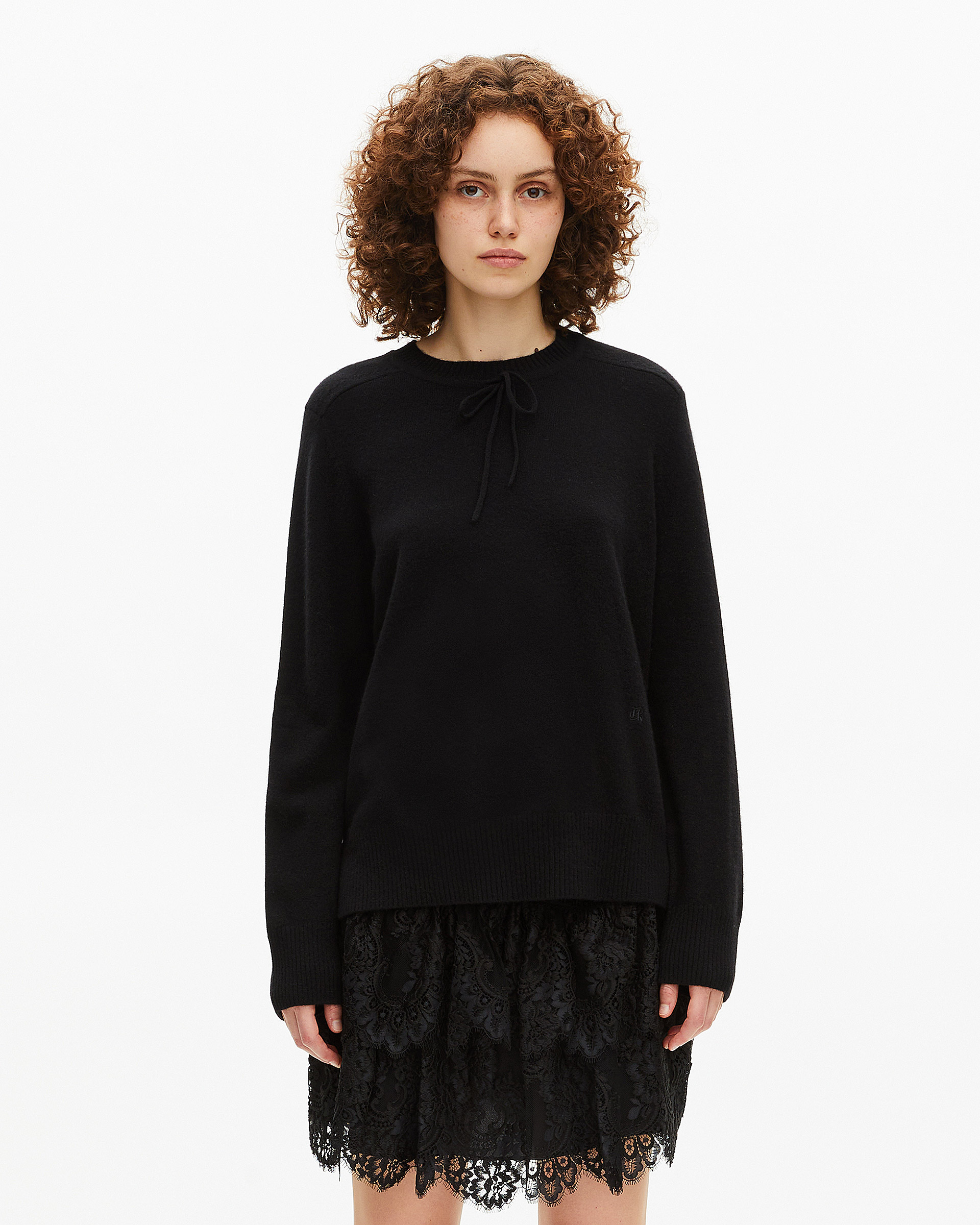 Black cashmere round-neck sweater