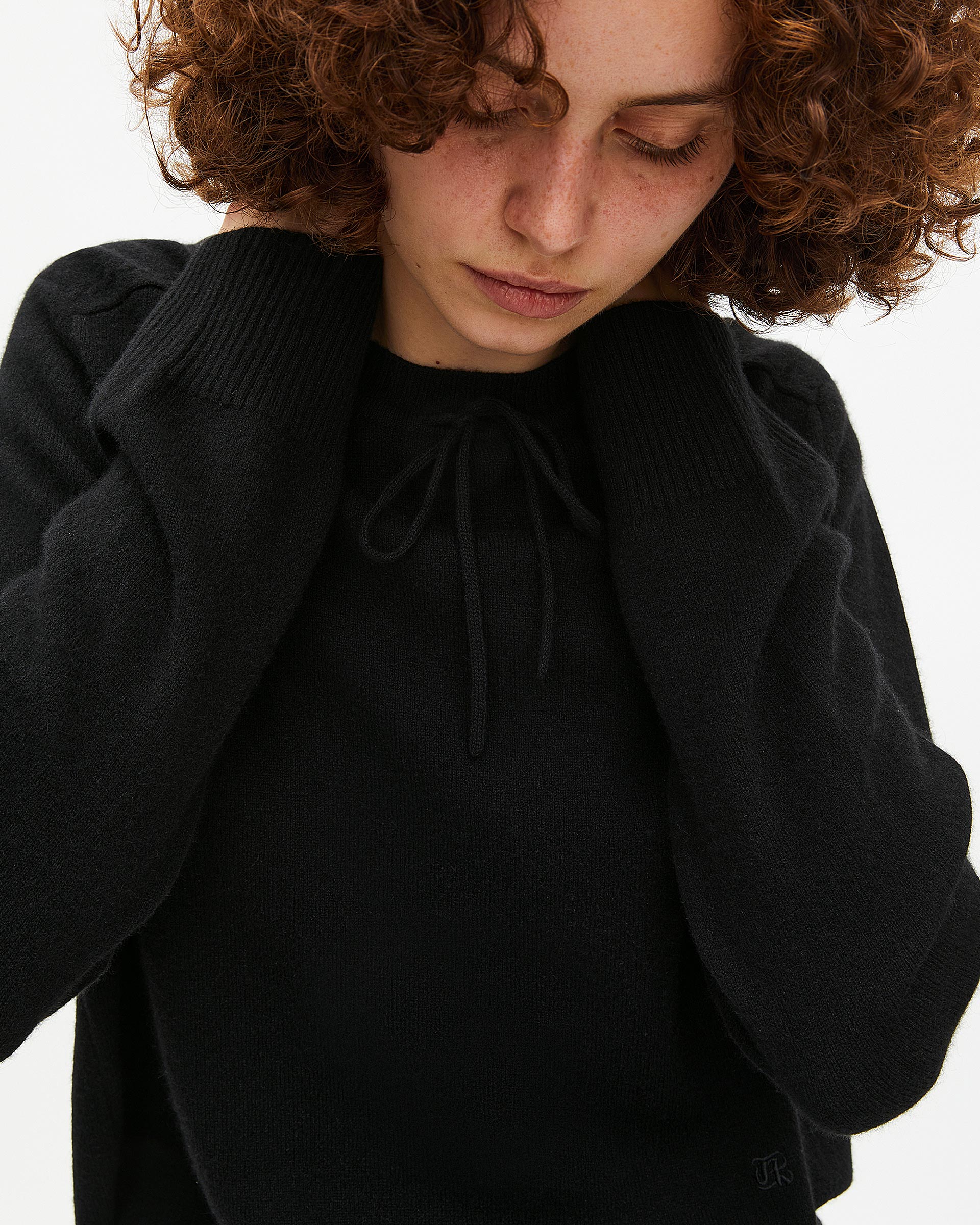 Black cashmere round-neck sweater