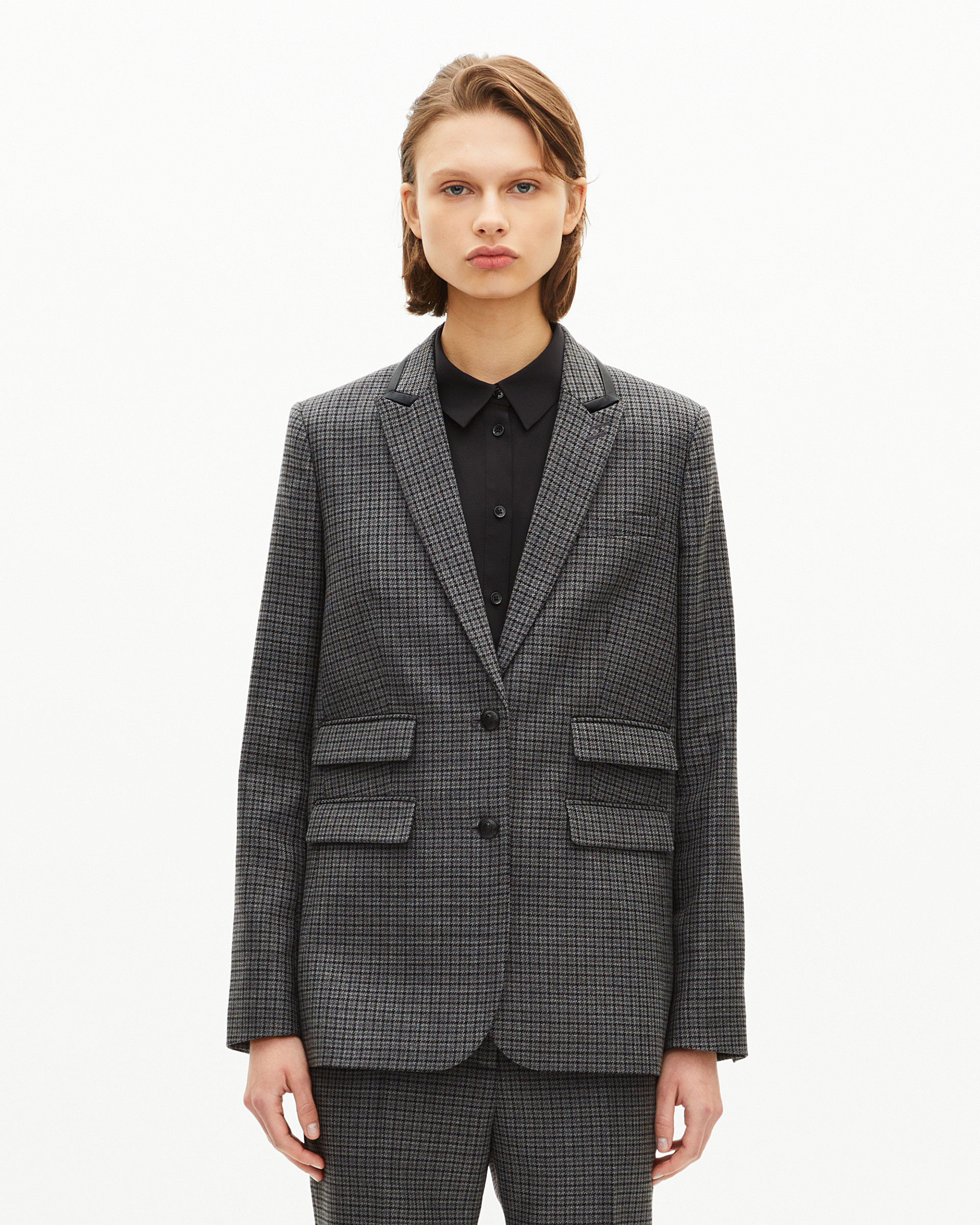 Tailored jacket in black and grey fleece