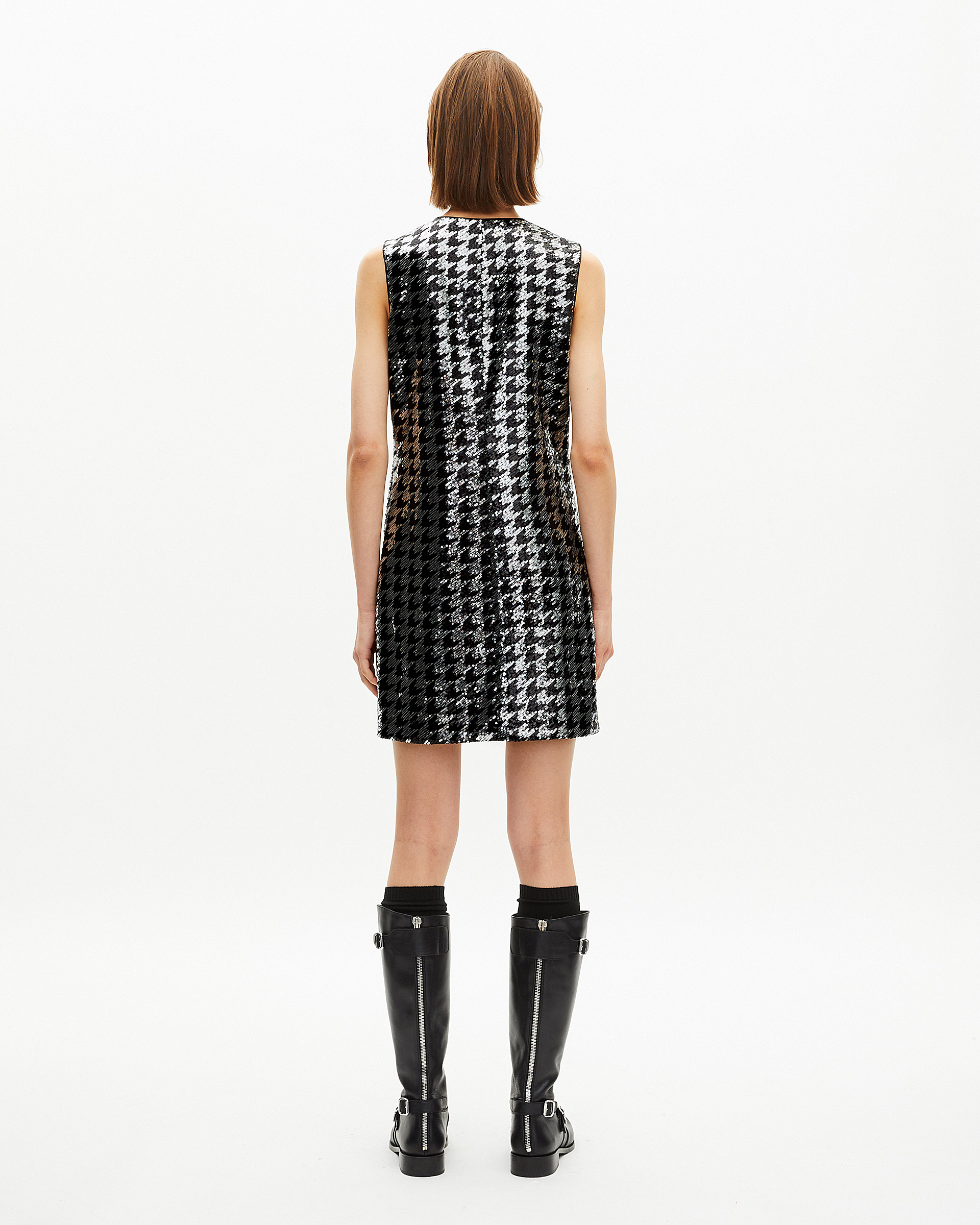 Short houndstooth dress with black sequins