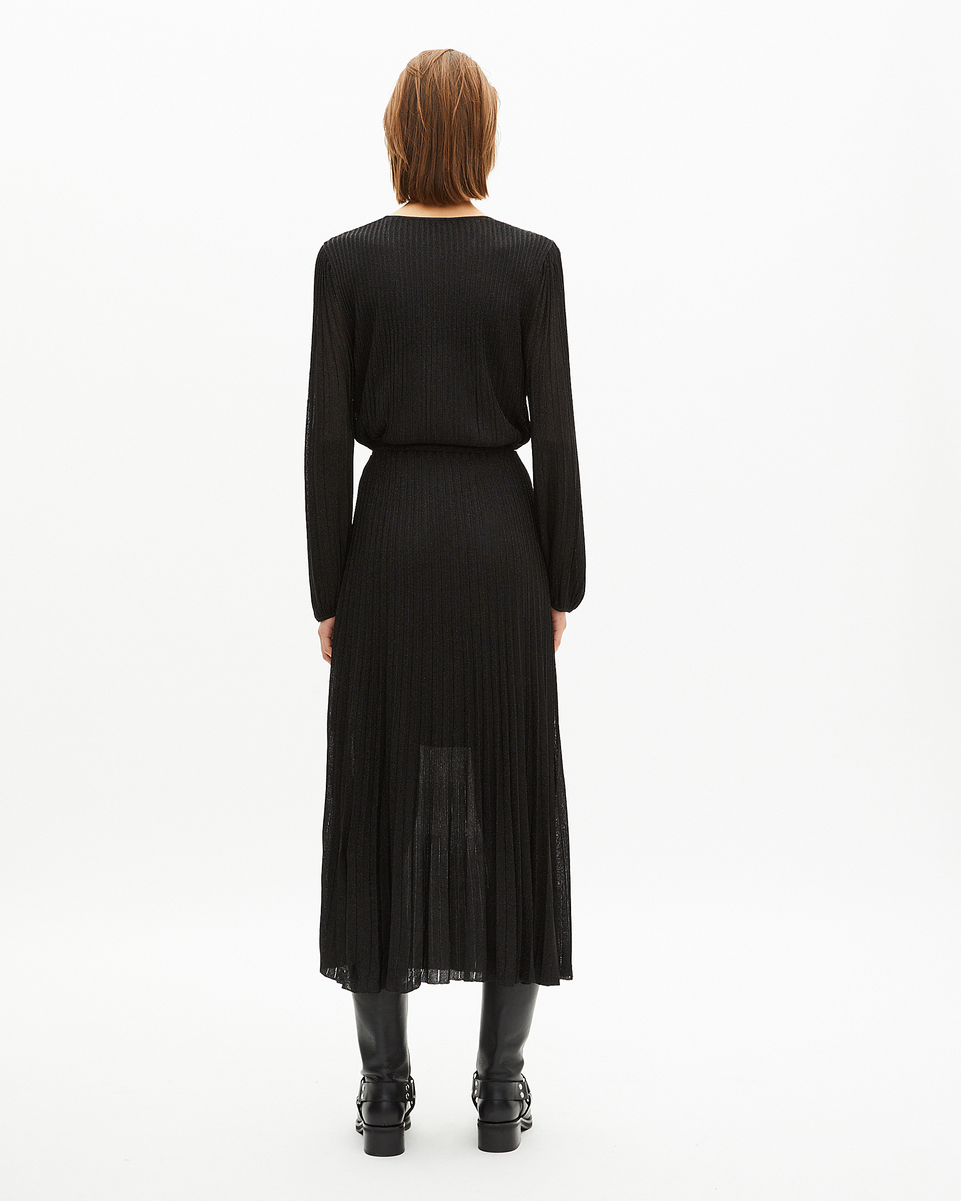 Pleated long dress in black lurex
