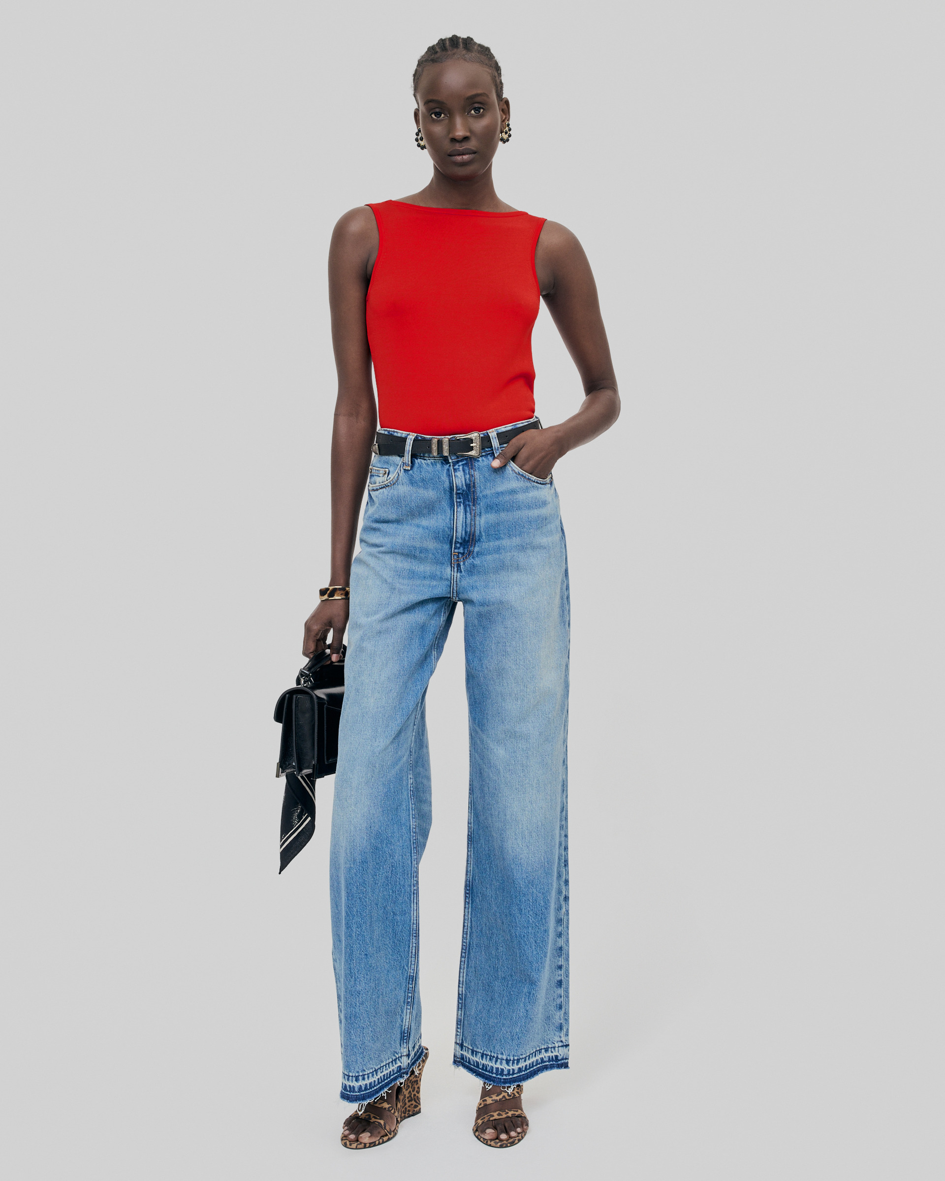 Blue wide-leg jeans