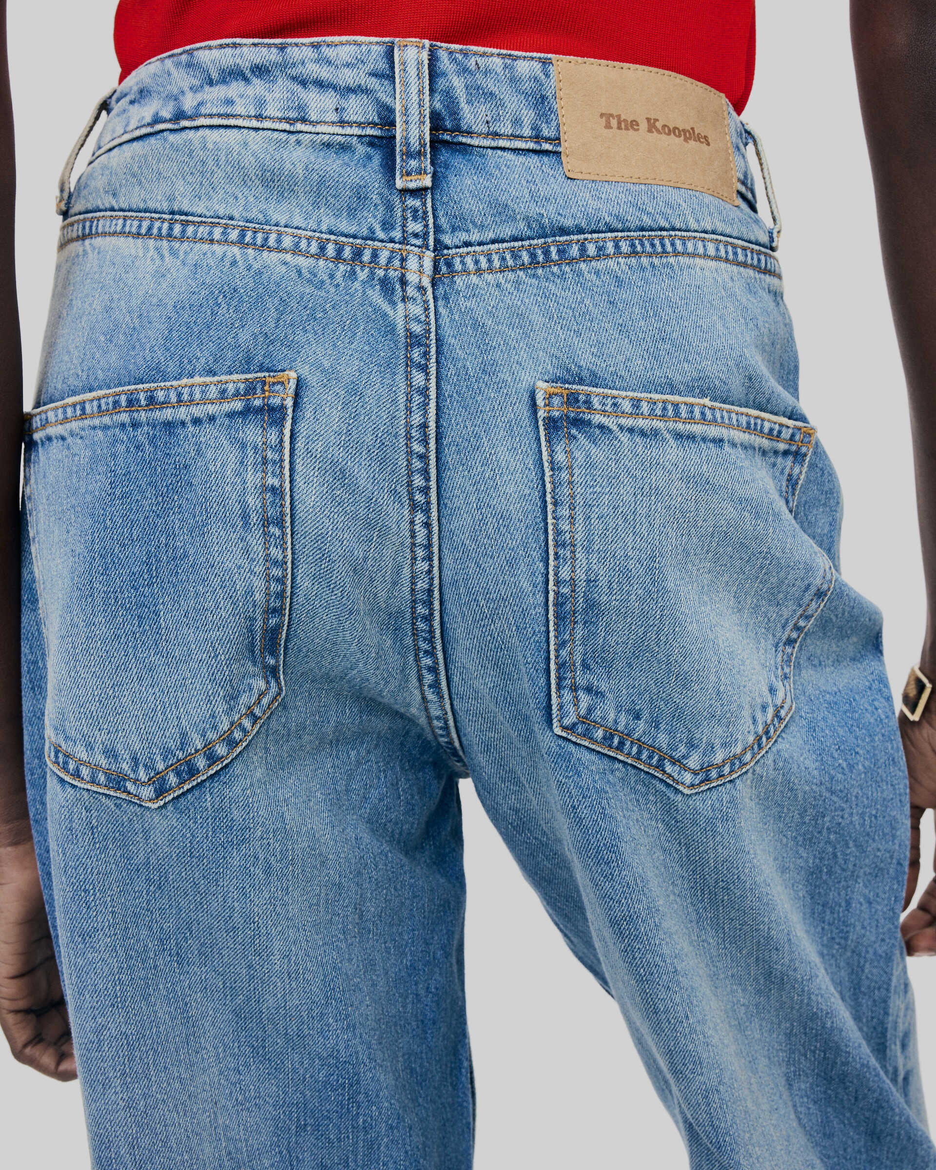 Blue wide-leg jeans