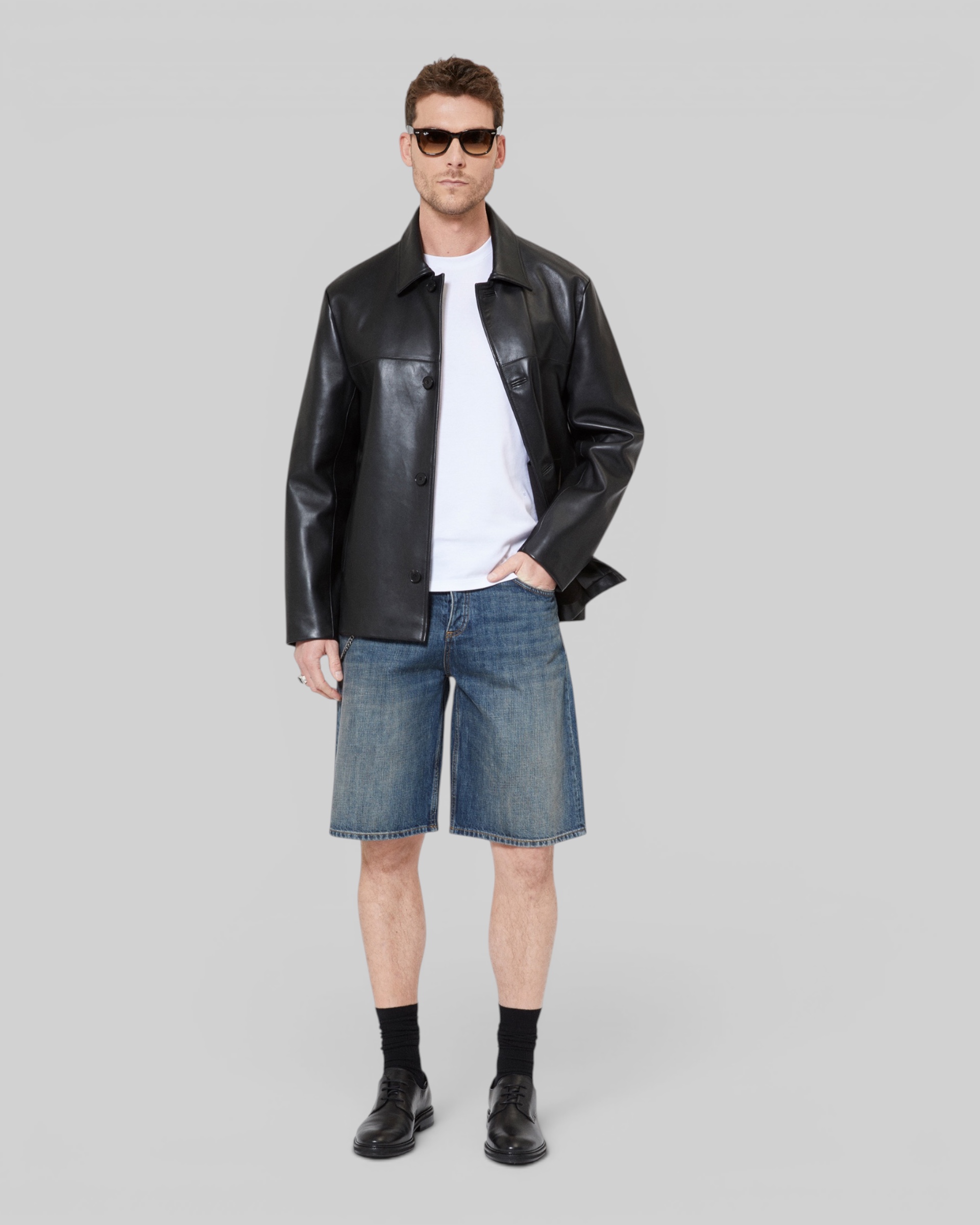 Denim shorts with blue chain