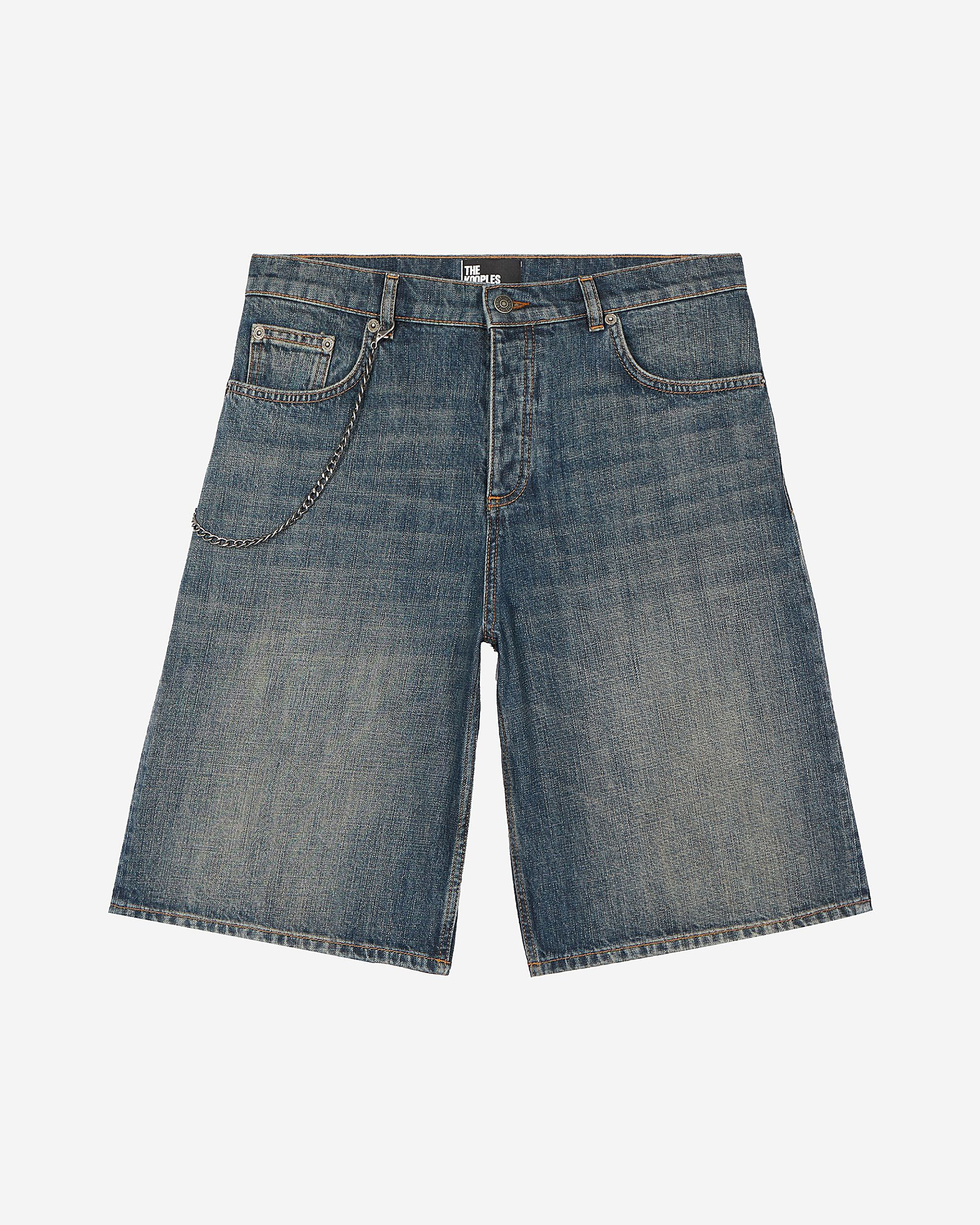 Denim shorts with blue chain