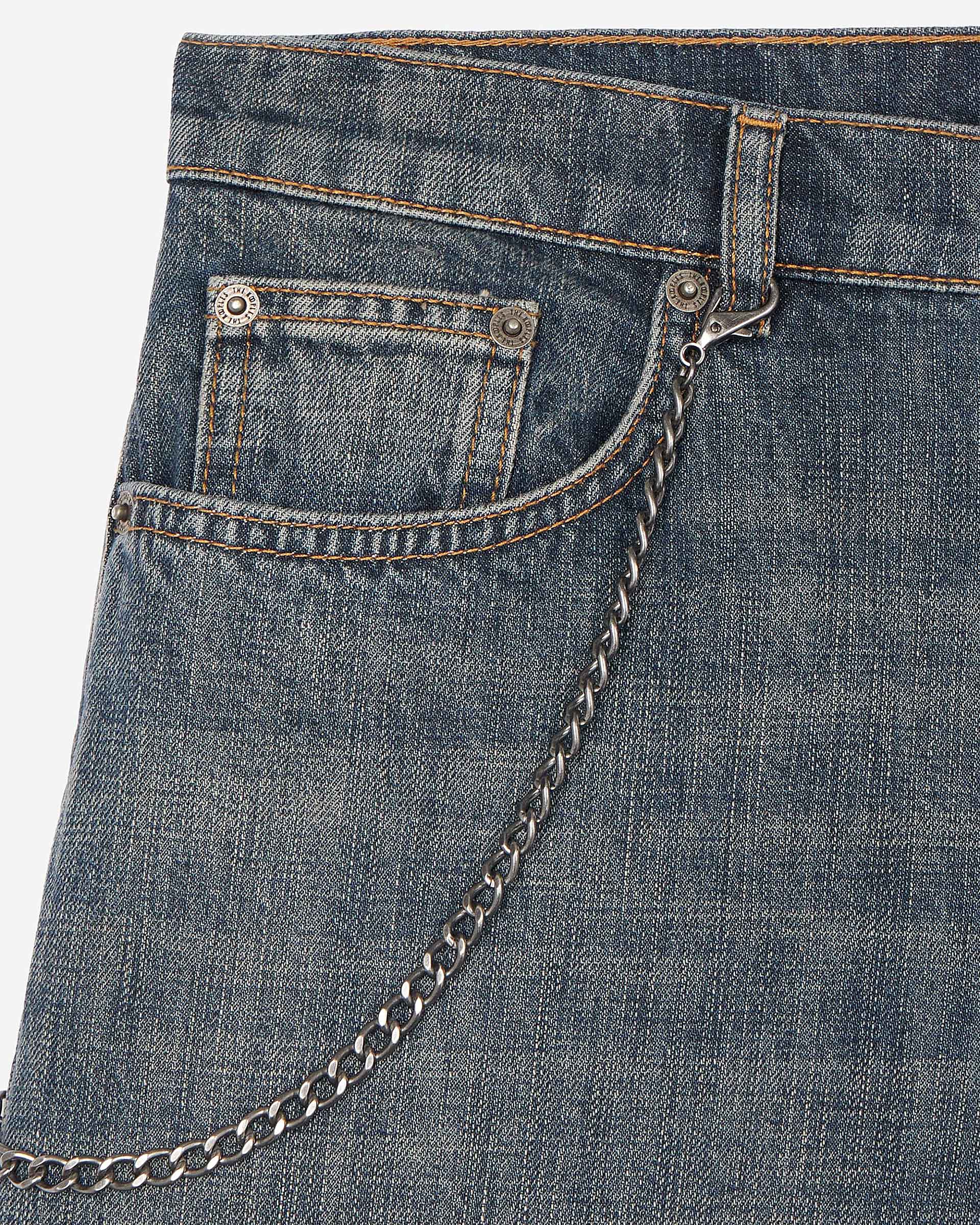 Denim shorts with blue chain