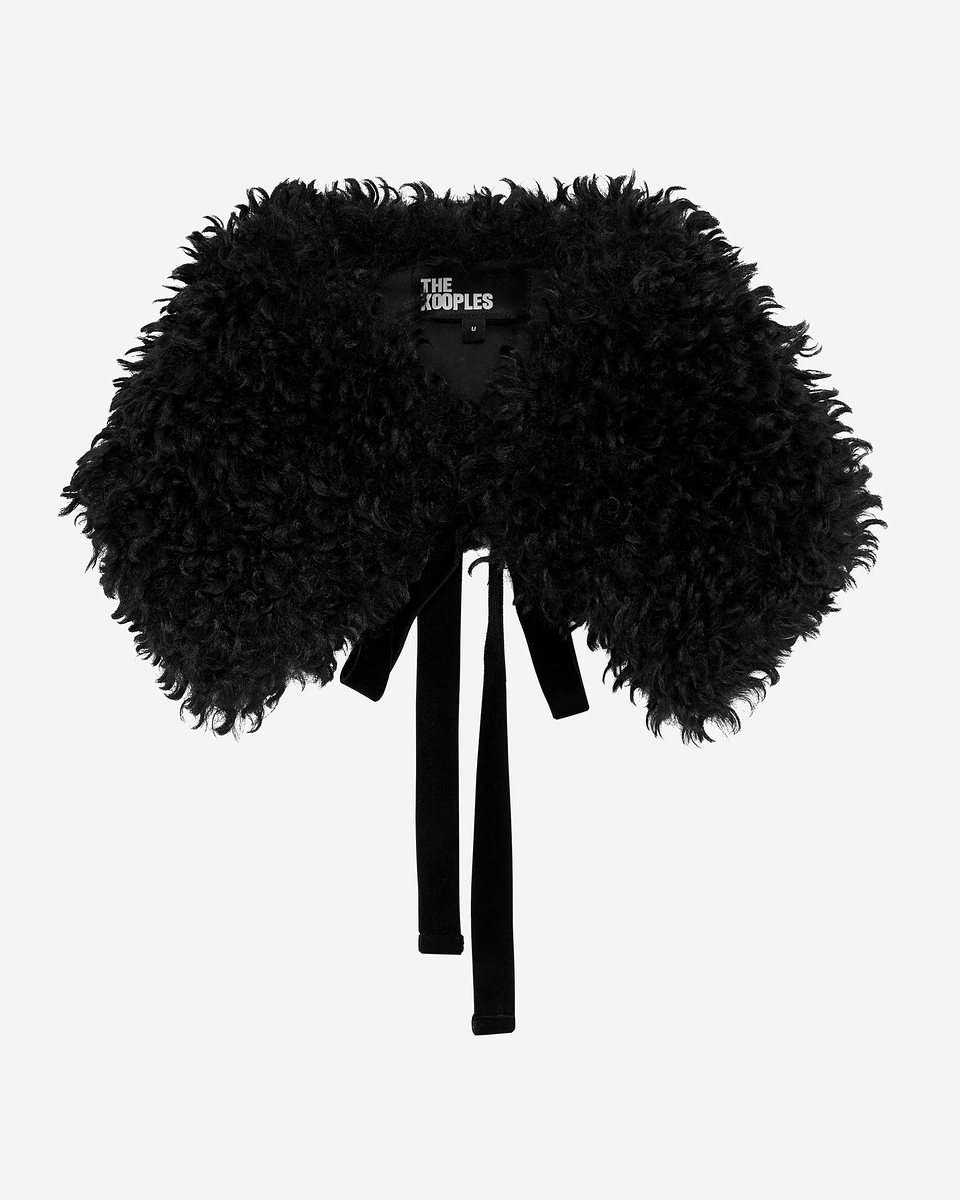 Black bouclette collar