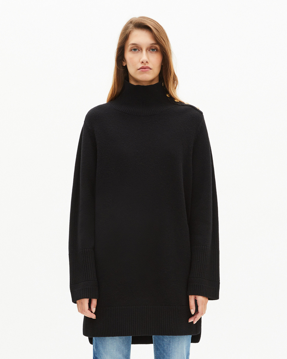 Short dress in black wool