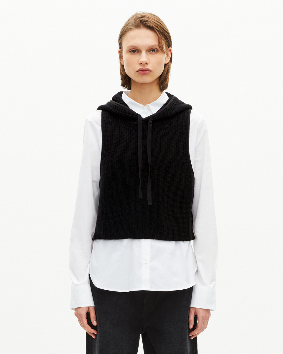 Sleeveless sweater in black wool and cotton