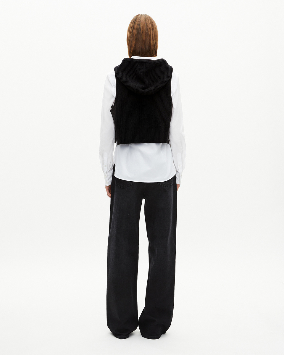 Sleeveless sweater in black wool and cotton