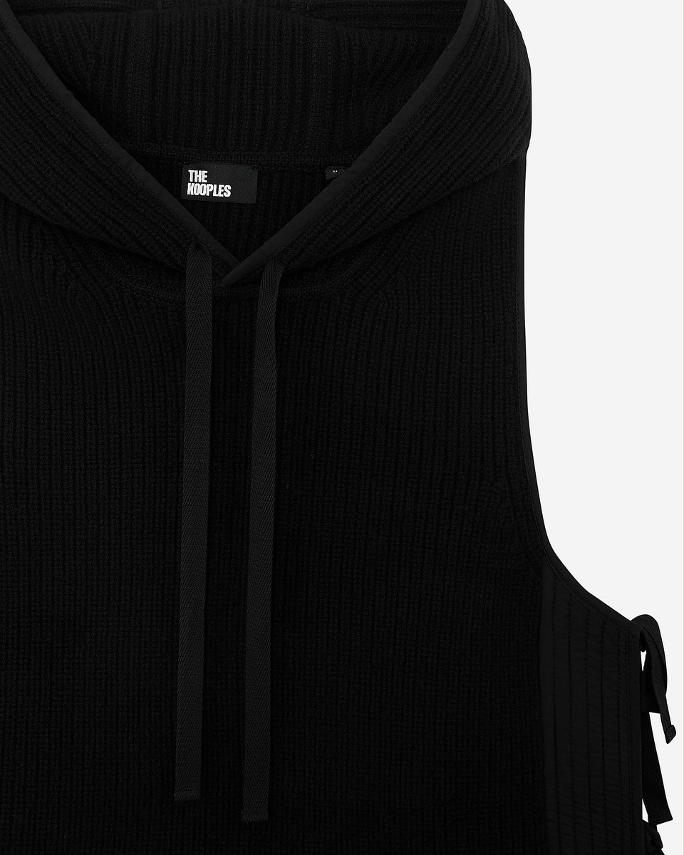 Sleeveless sweater in black wool and cotton