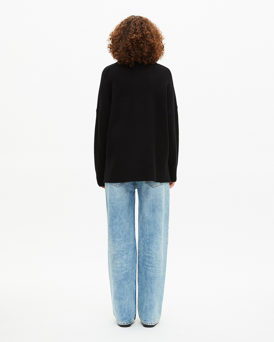 Black cashmere stand-up collar sweater