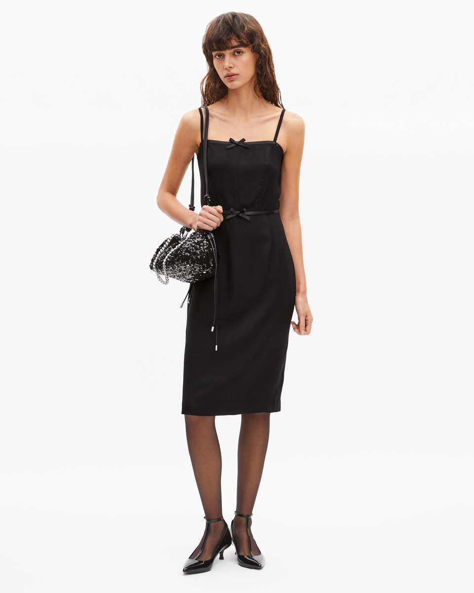 Short dress with black bow detail