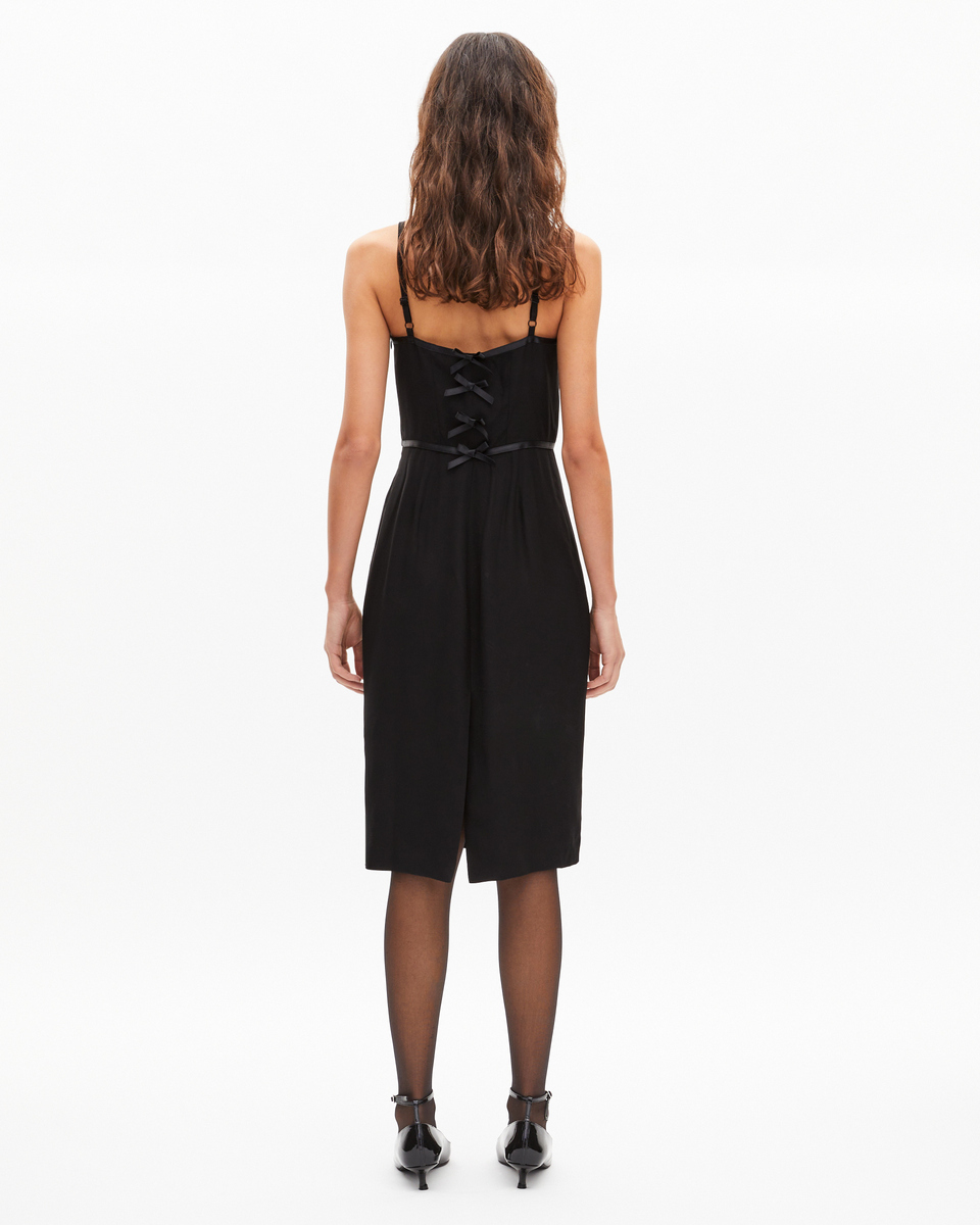 Short dress with black bow detail