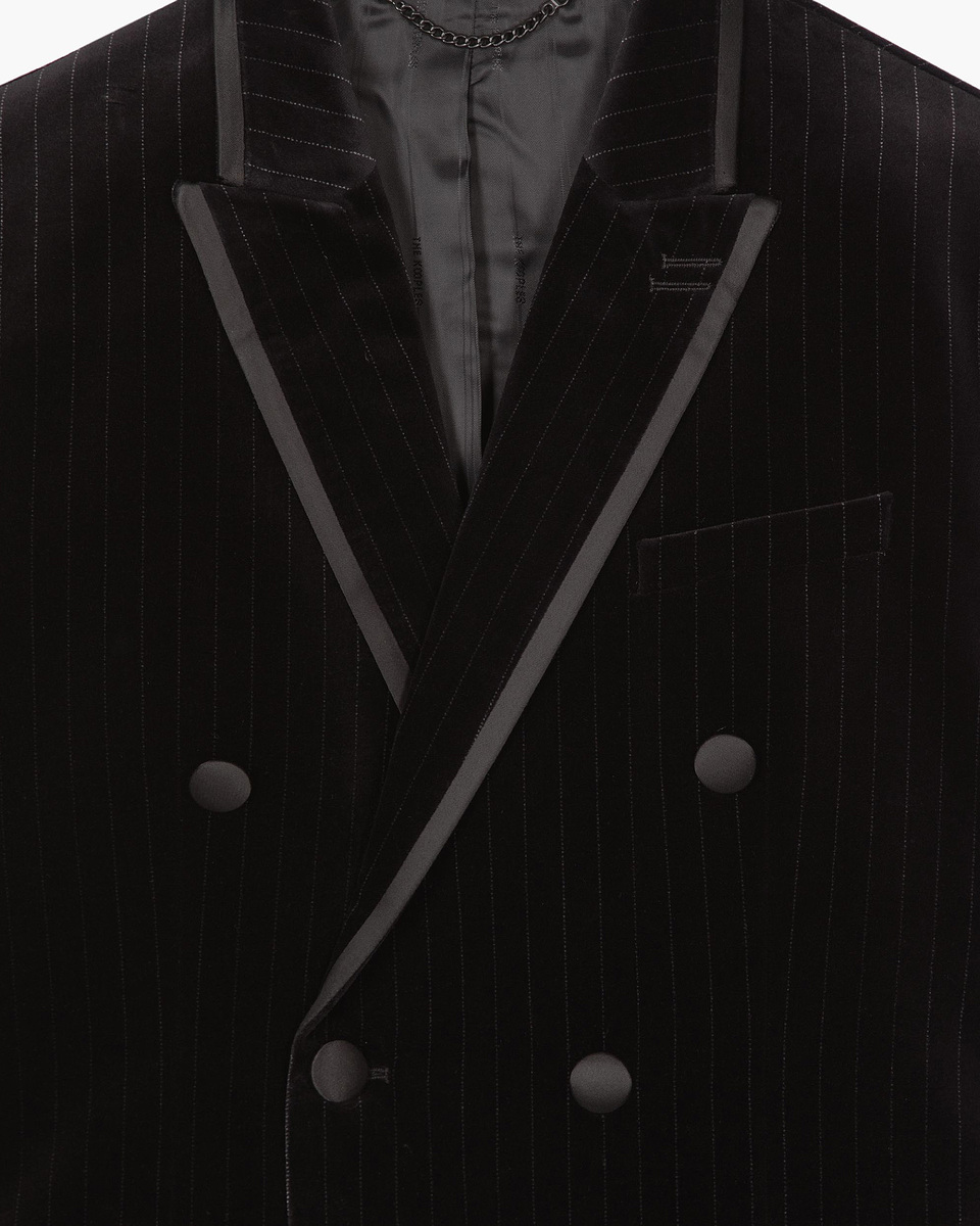 Double-breasted suit jacket in black velvet