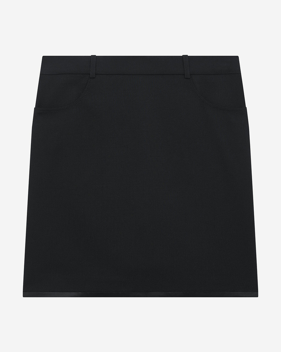 Short skirt with black satin edges