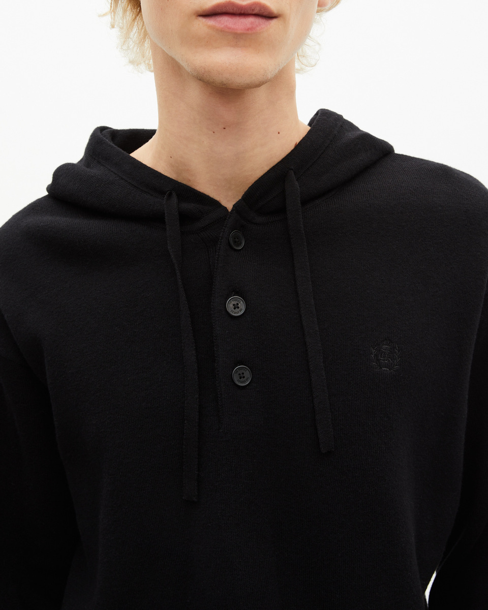 Pull &agrave; capuche noir