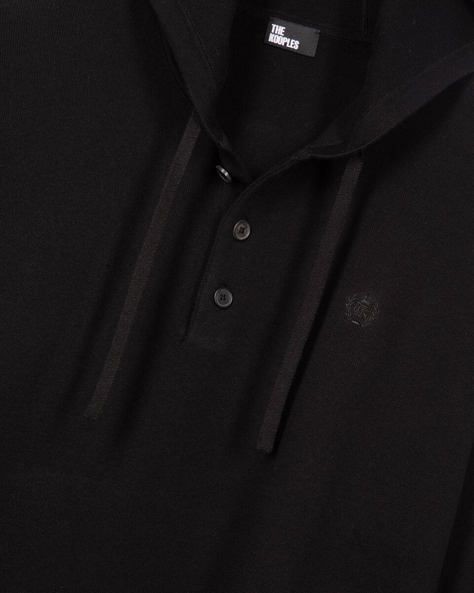 Pull &agrave; capuche noir