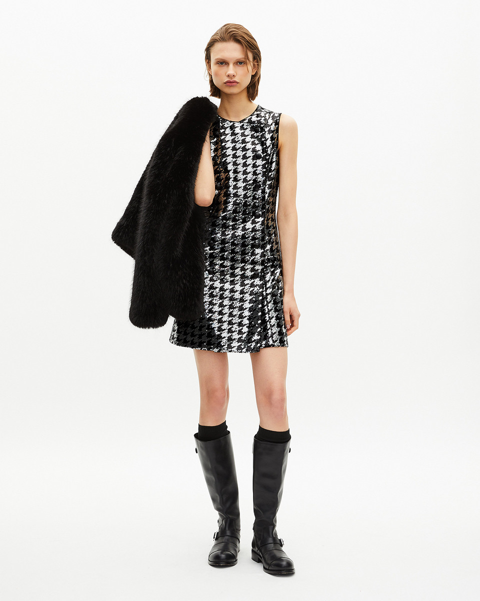 Short houndstooth dress with black sequins