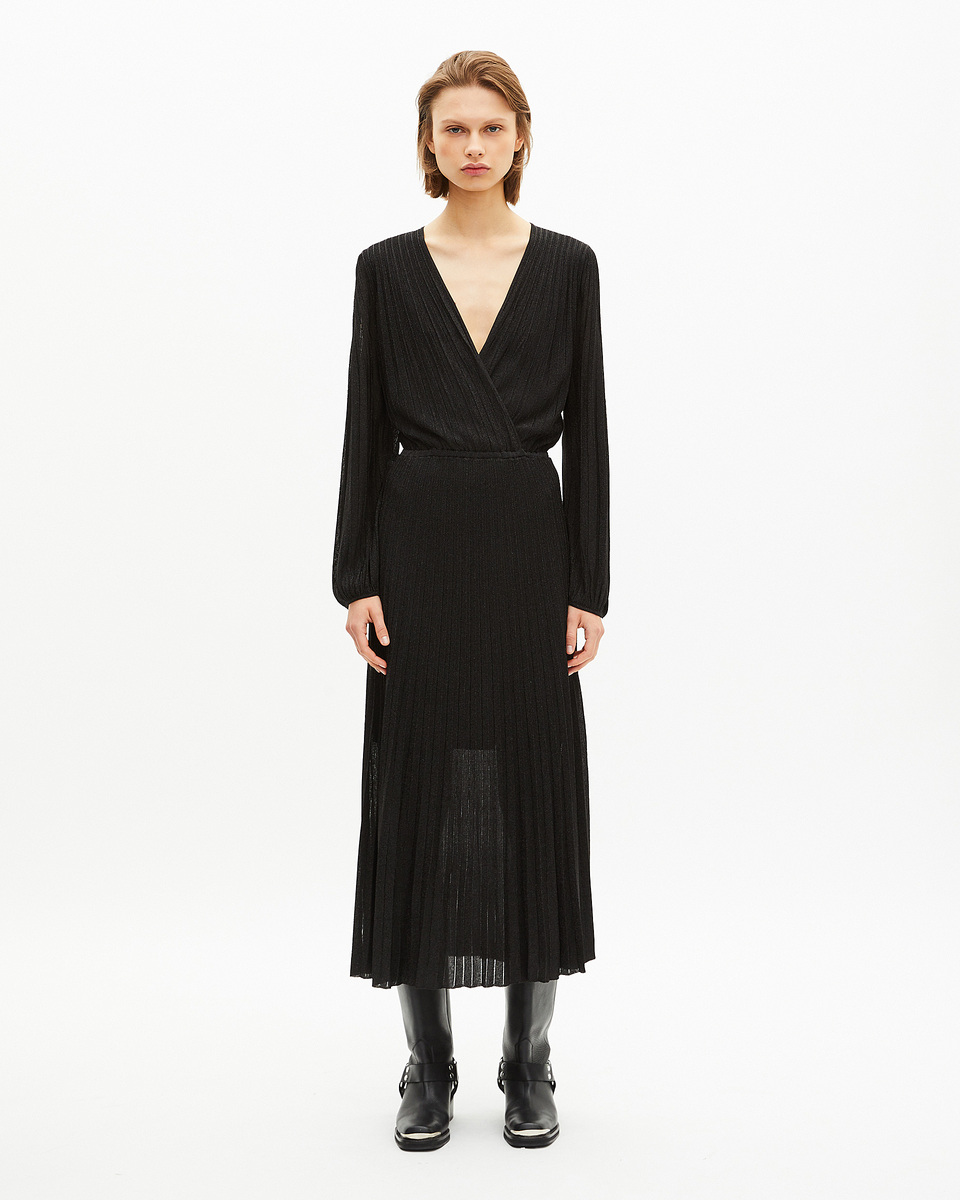 Pleated long dress in black lurex