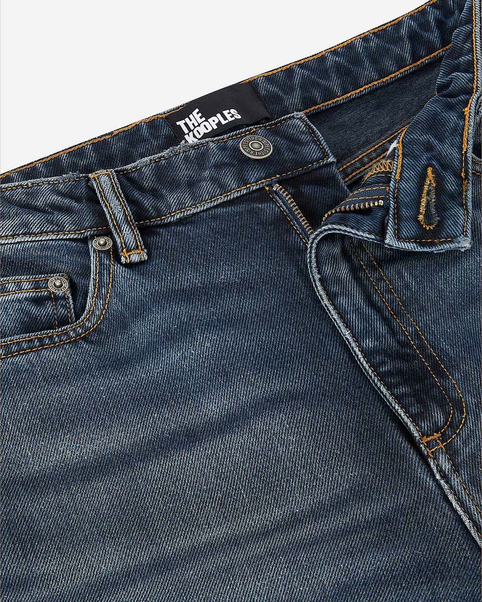 Blue wide-leg jeans