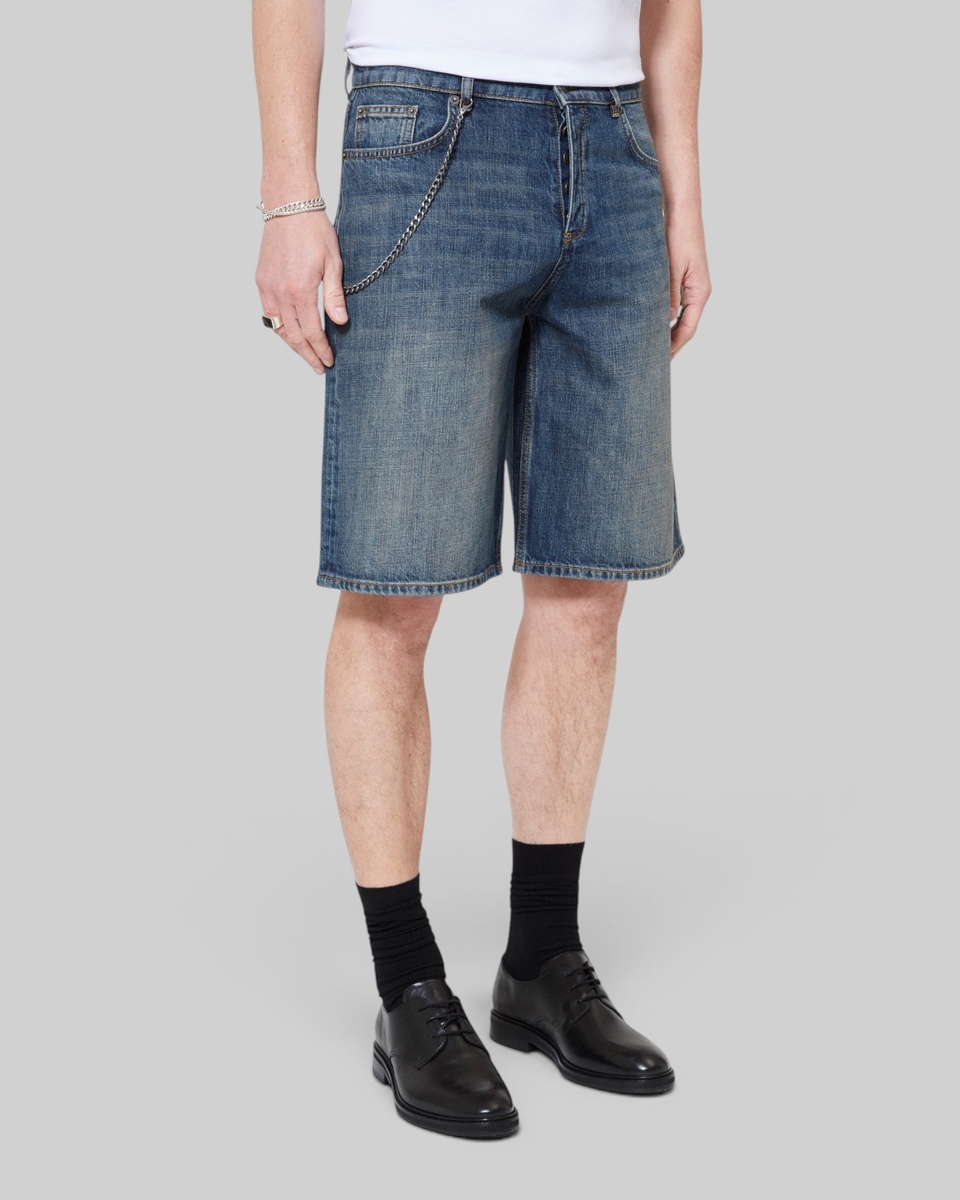 Denim shorts with blue chain