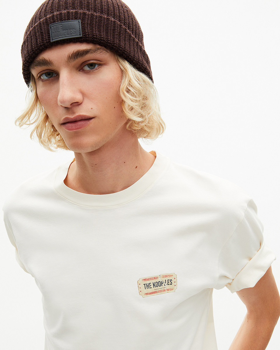 Brown lapel hat