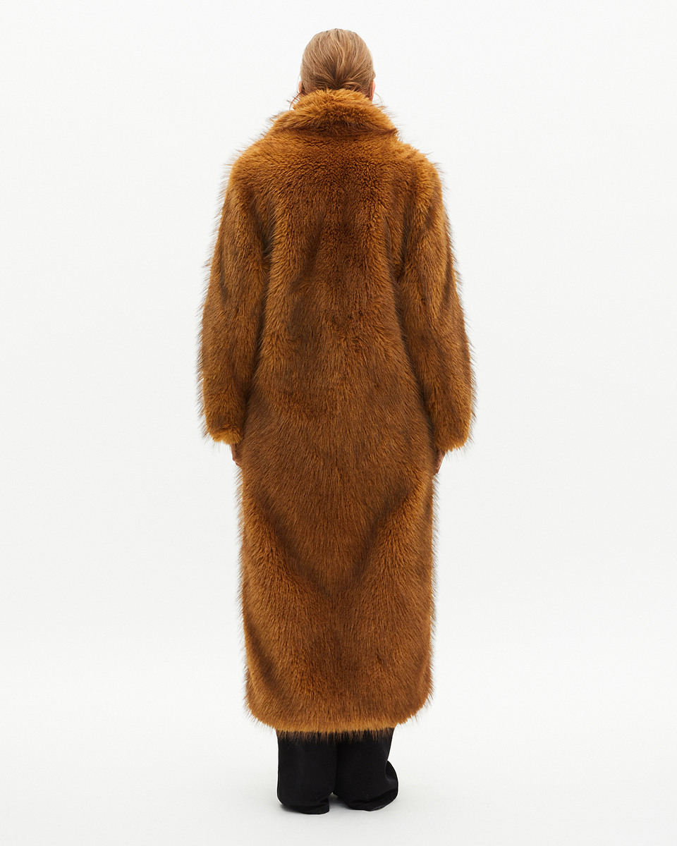 Long brown fur-effect coat